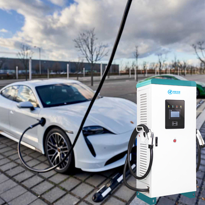Caricabatterie Smart Ocpp Public 60kw EV Trifase 380V con doppia spina
