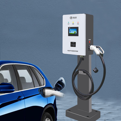 Le stazioni del caricatore di 30KW 100A EV con 5 metri cablano la pistola